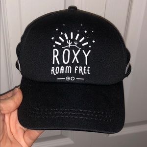 Roam free Roxy trucker hat